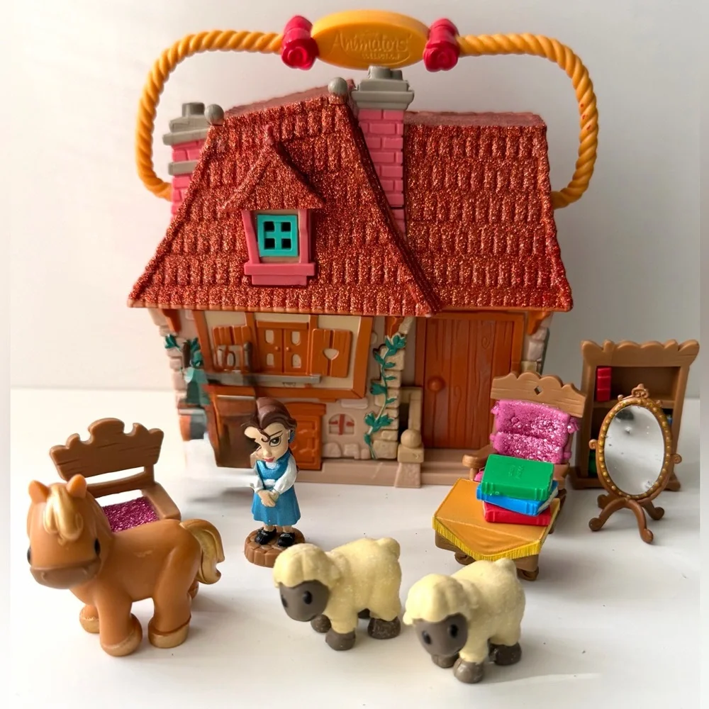 DISNEY Beauty and the Beast Littles Animators' Collection Belle Micro Playset